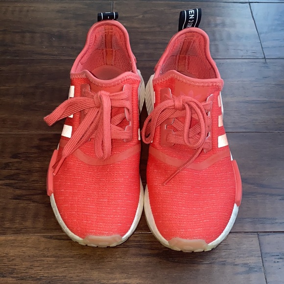 Women’s Adidas NMD_R1 - Picture 2 of 3